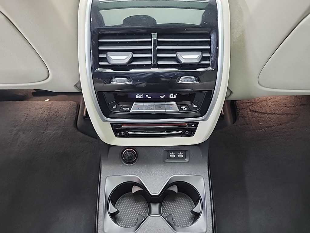 BMW X7 — photo 14