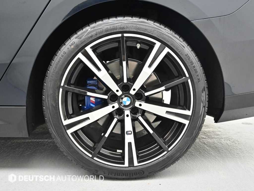 BMW 5-Series — photo 05