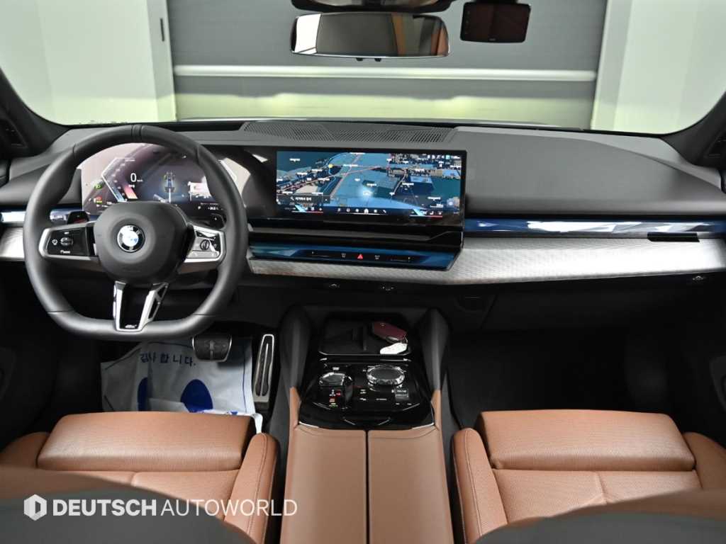 BMW 5-Series — photo 07