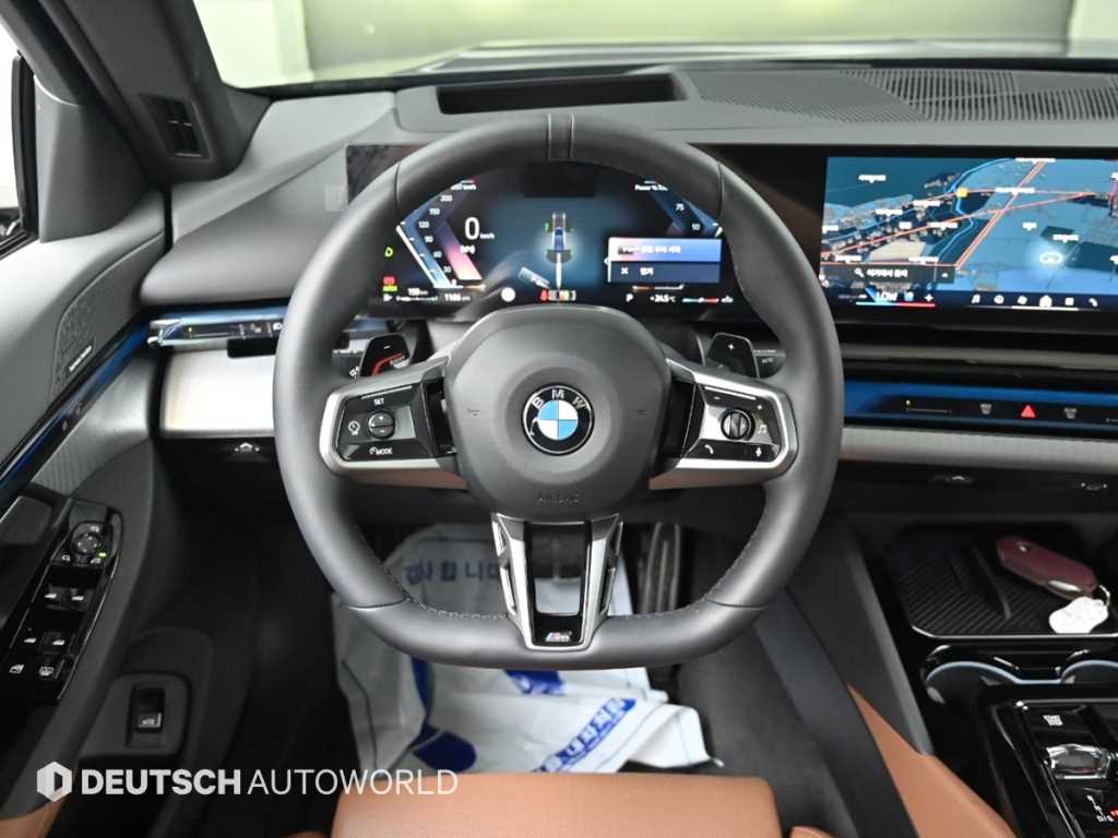 BMW 5-Series — photo 13