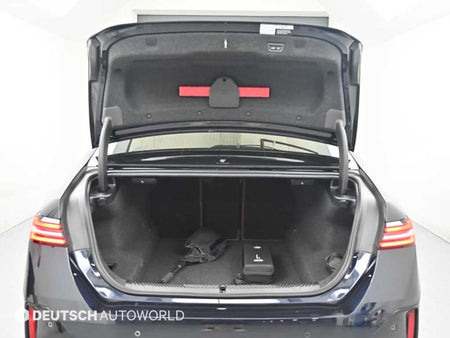 BMW 5-Series — photo 19