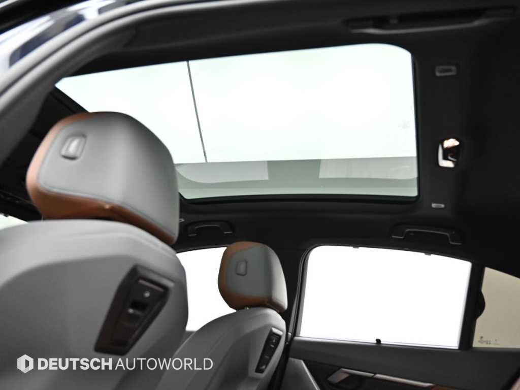 BMW 5-Series — photo 18
