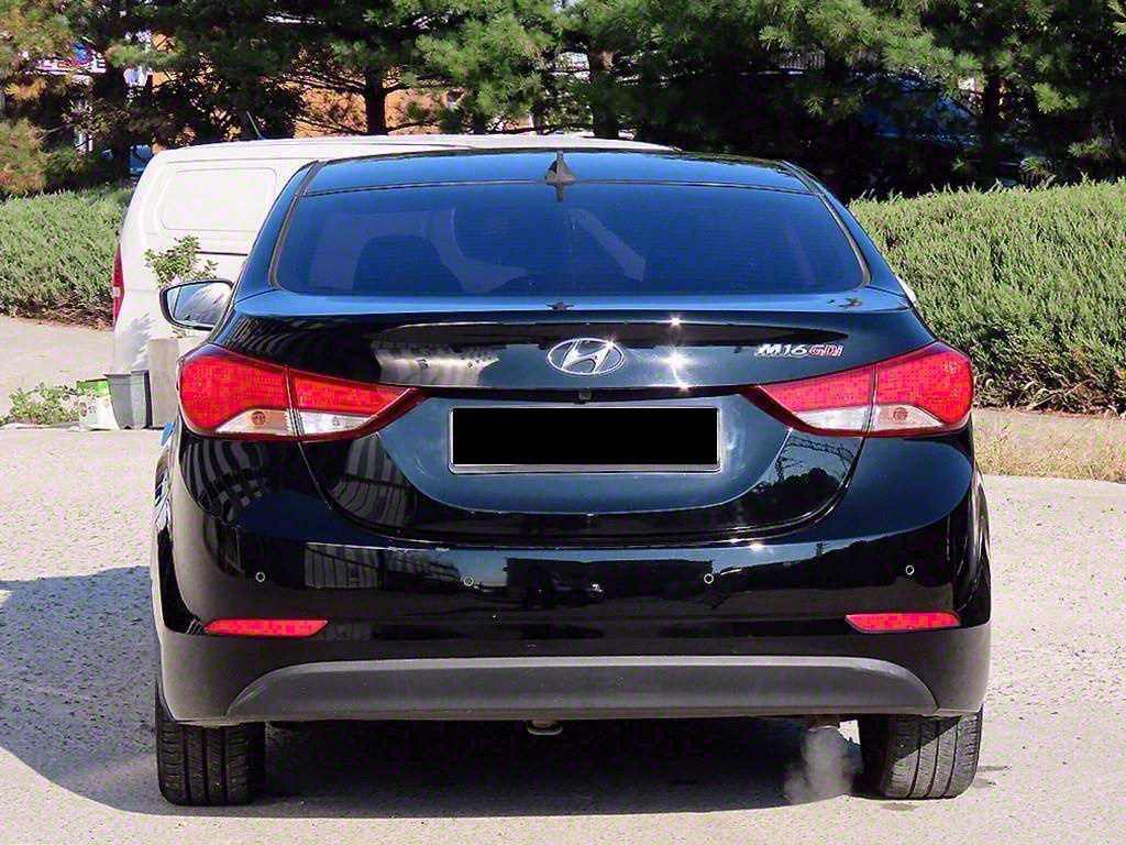 Hyundai Avante — photo 04