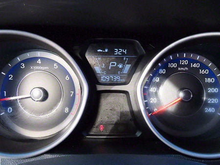 Hyundai Avante — photo 09