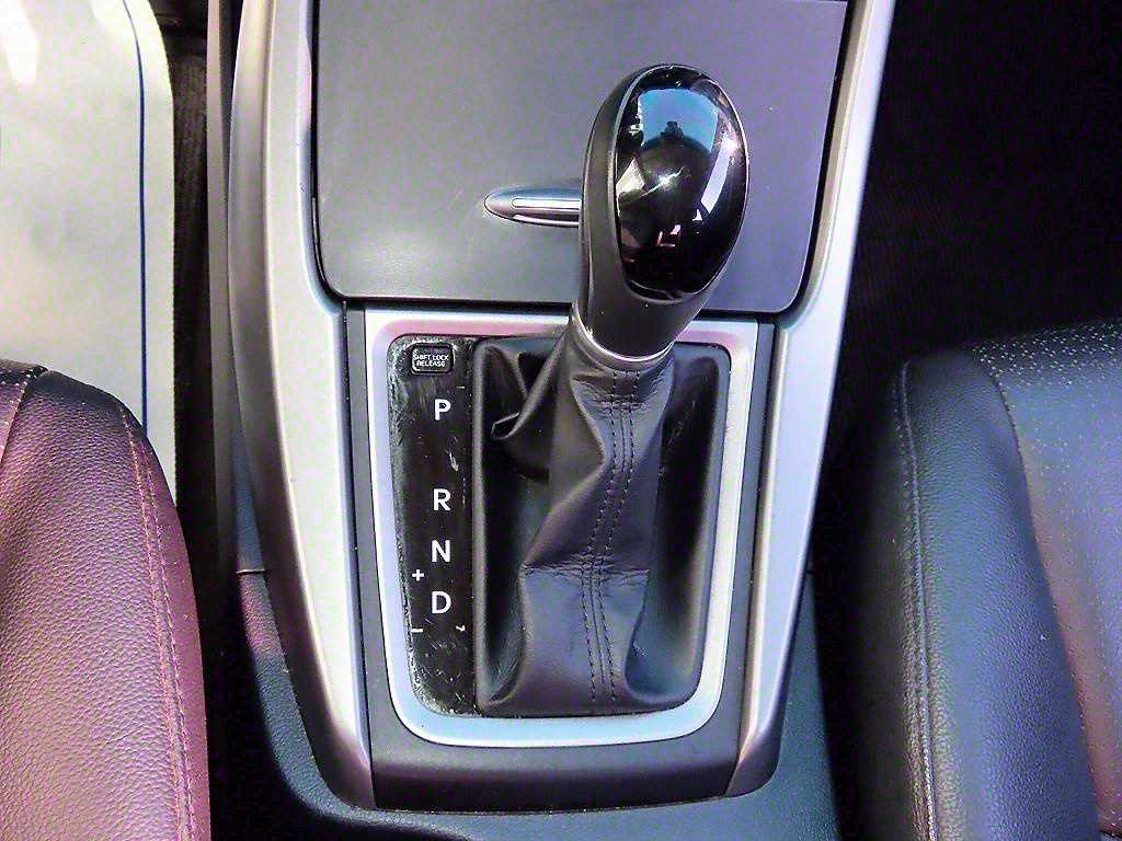 Hyundai Avante — photo 10