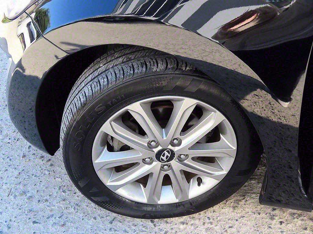Hyundai Avante — photo 19