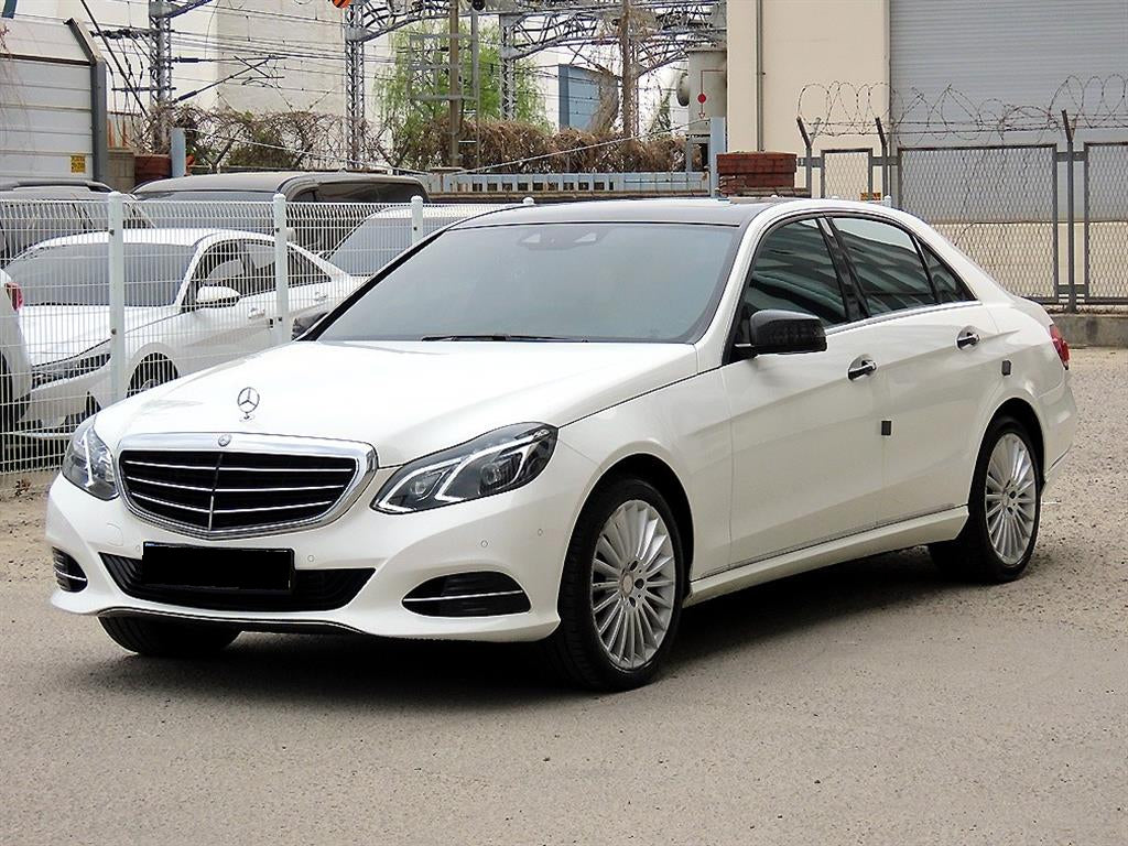 Mercedes-Benz E-Class — photo 02