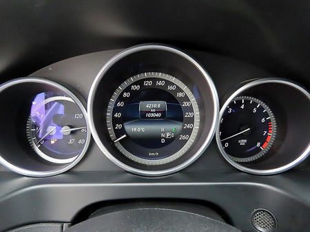 Mercedes-Benz E-Class — photo 09