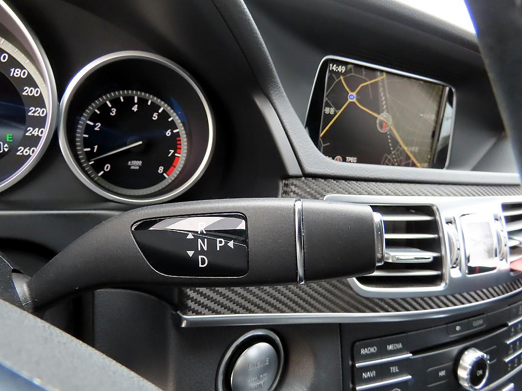 Mercedes-Benz E-Class — photo 10