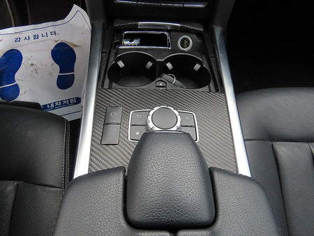 Mercedes-Benz E-Class — photo 13