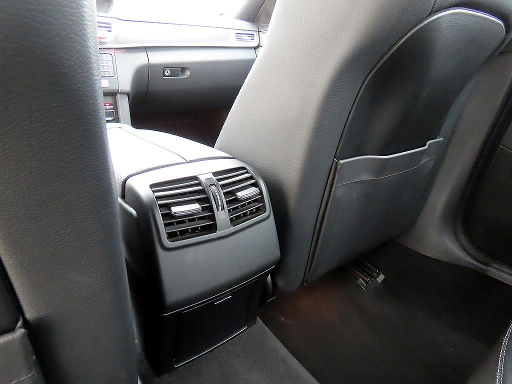 Mercedes-Benz E-Class — photo 16