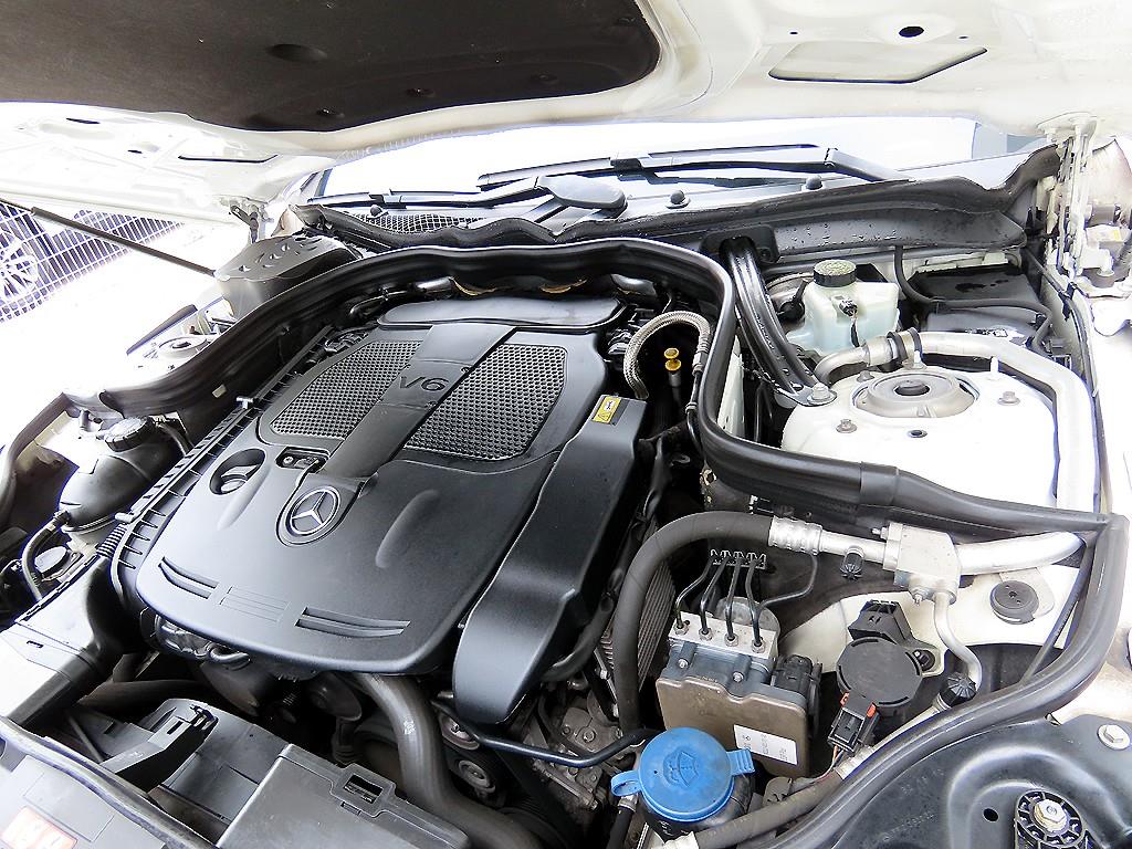 Mercedes-Benz E-Class — photo 19