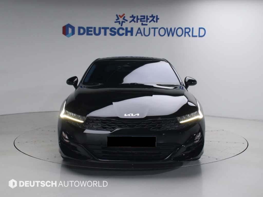 Kia K5 — photo 03