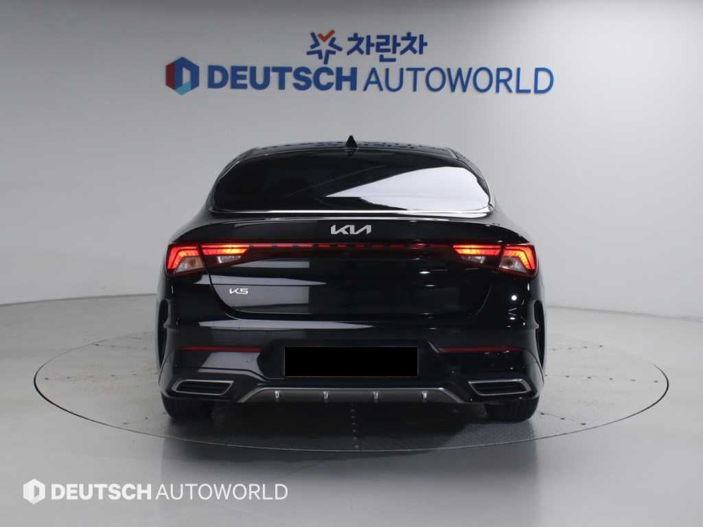 Kia K5 — photo 04