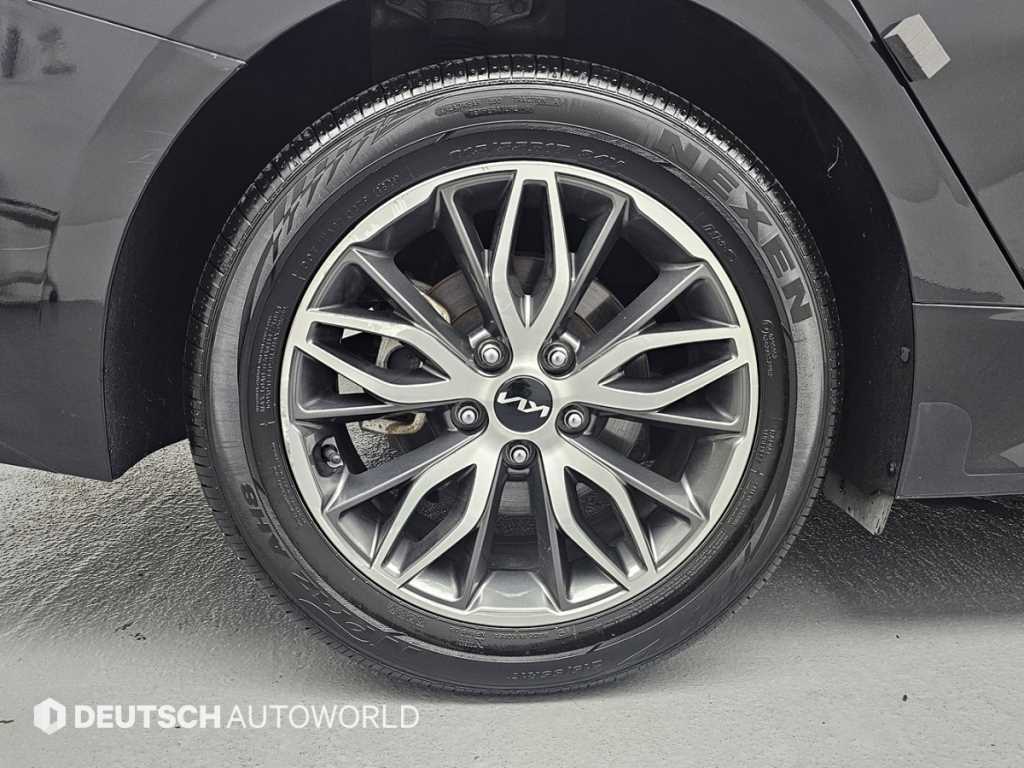 Kia K5 — photo 05