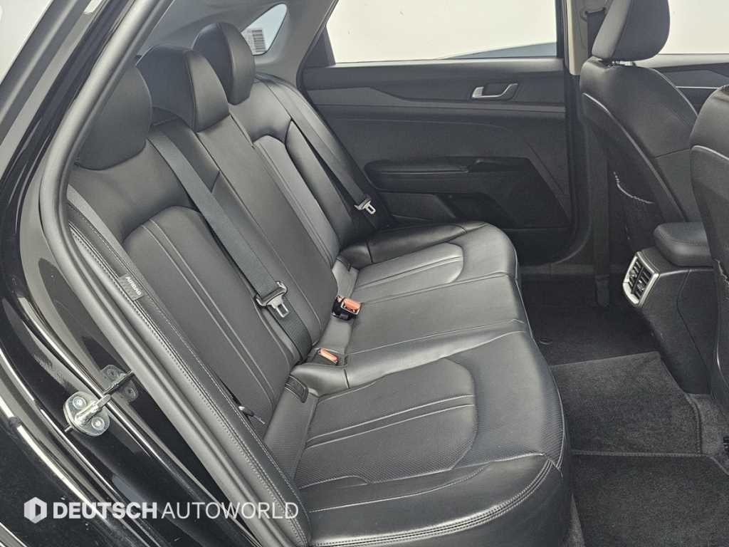Kia K5 — photo 12