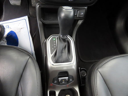 Jeep Renegade — photo 10
