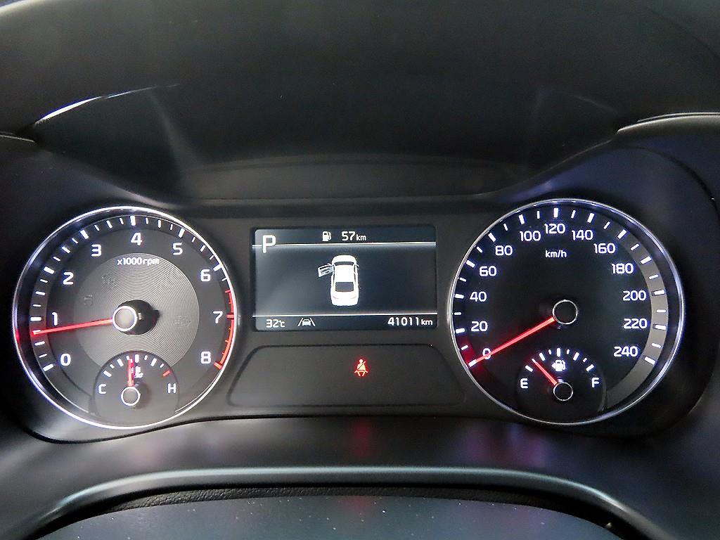 Kia K3 — photo 09