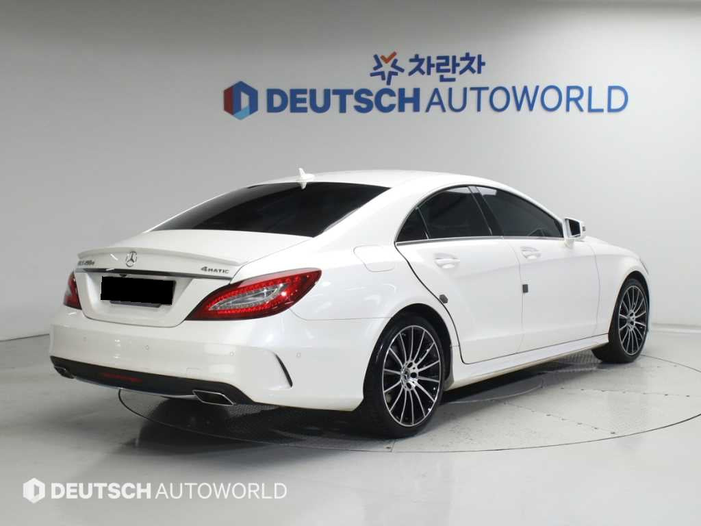 Mercedes-Benz CLS-Class — photo 02
