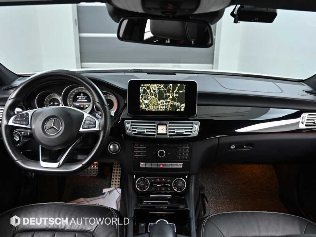Mercedes-Benz CLS-Class — photo 07