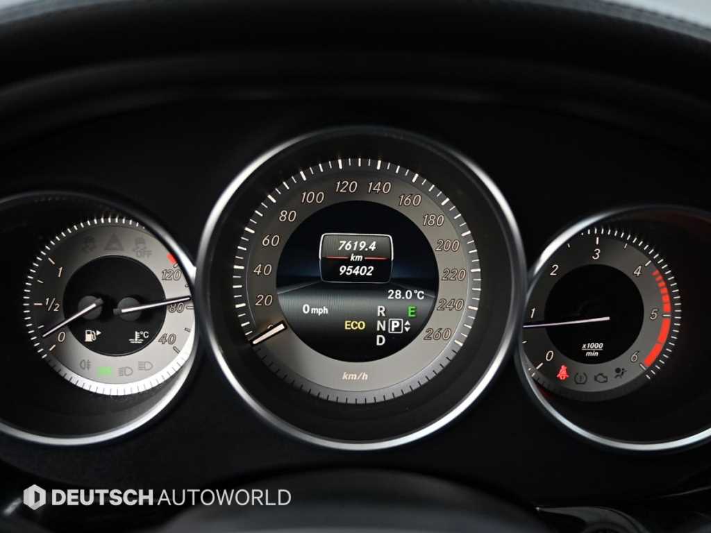Mercedes-Benz CLS-Class — photo 08