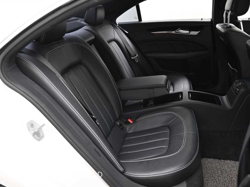 Mercedes-Benz CLS-Class — photo 12