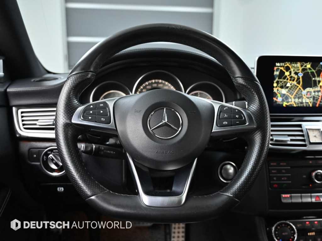 Mercedes-Benz CLS-Class — photo 13