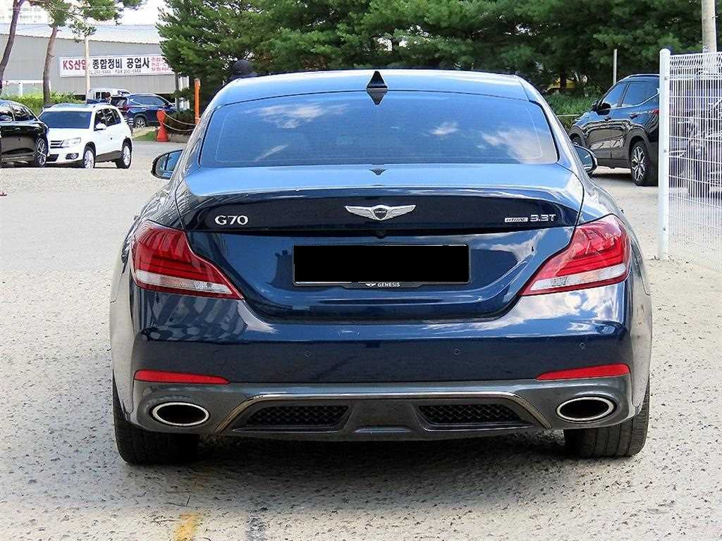 Genesis G70 — photo 04