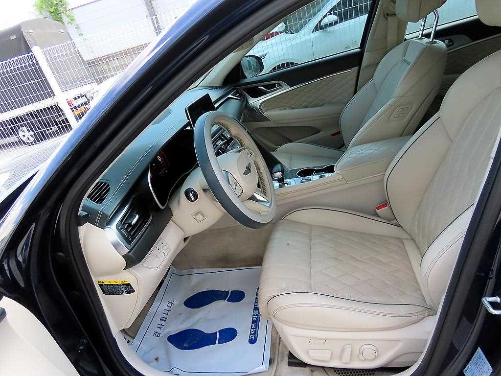 Genesis G70 — photo 05