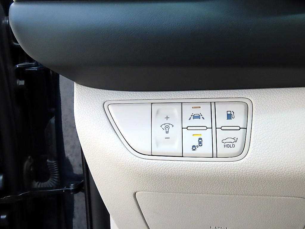 Genesis G70 — photo 13