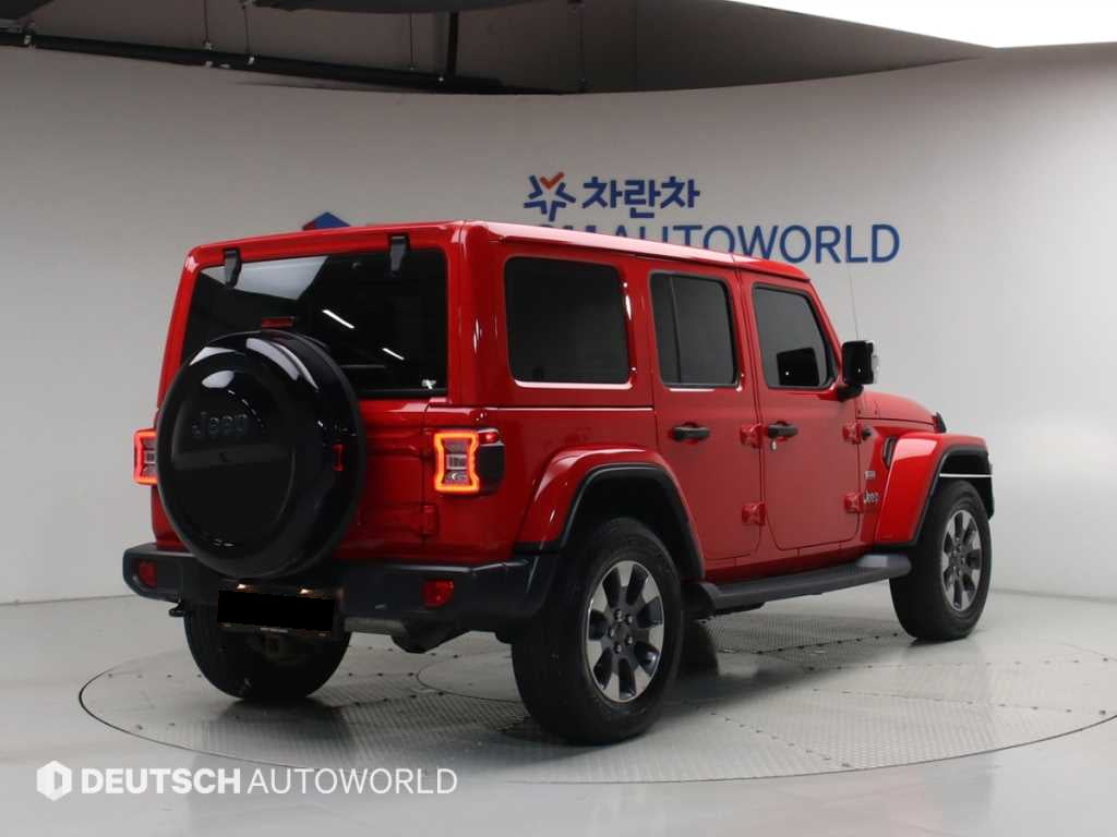 Jeep Wrangler — photo 02