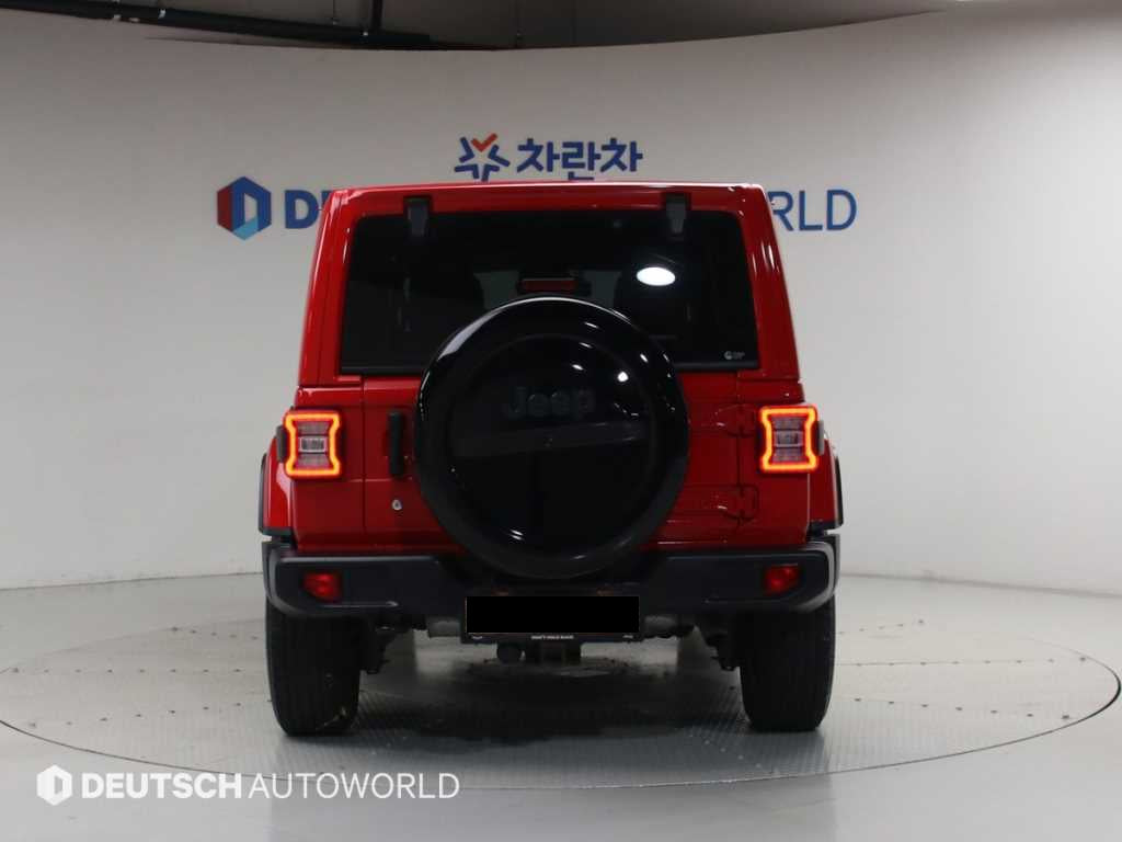 Jeep Wrangler — photo 04