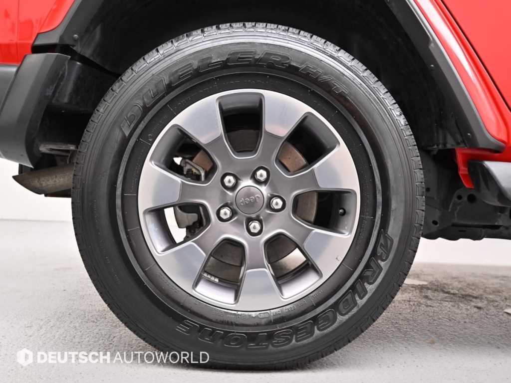 Jeep Wrangler — photo 05