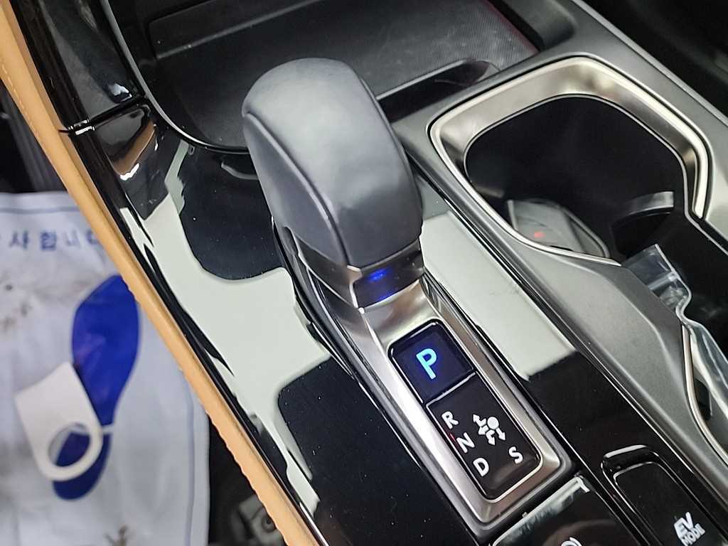Lexus NX — photo 08