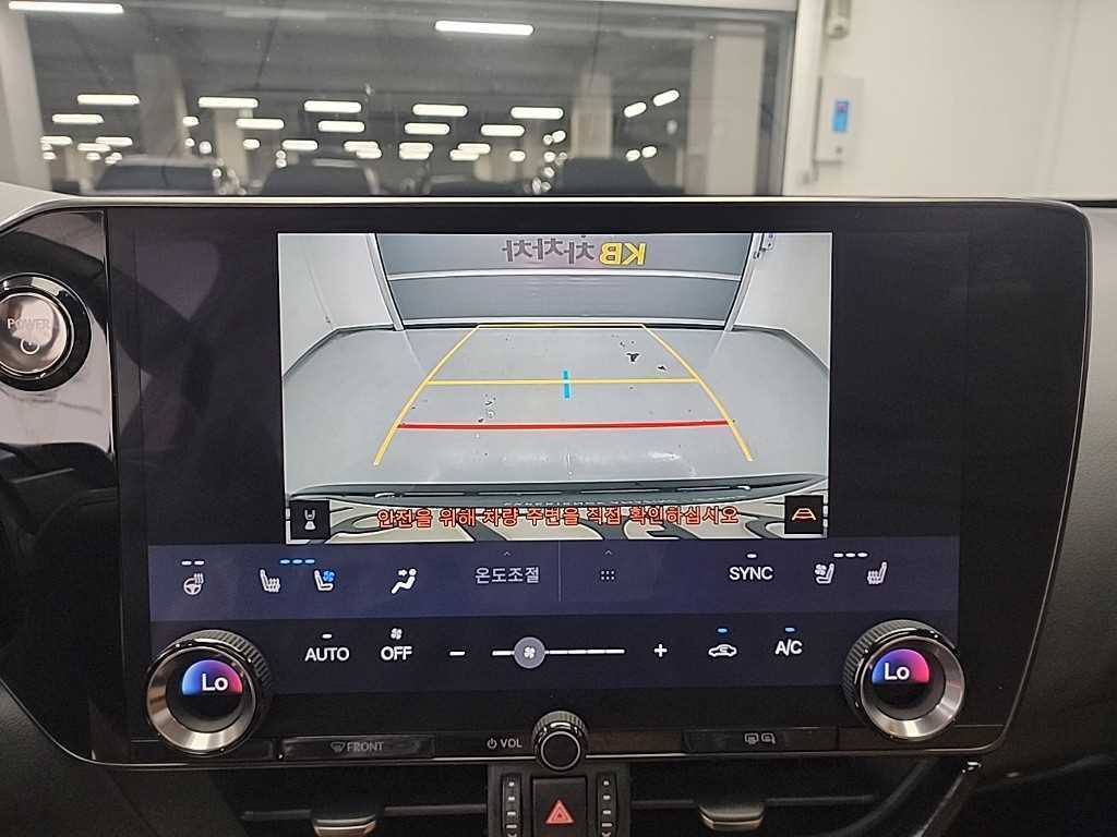 Lexus NX — photo 16