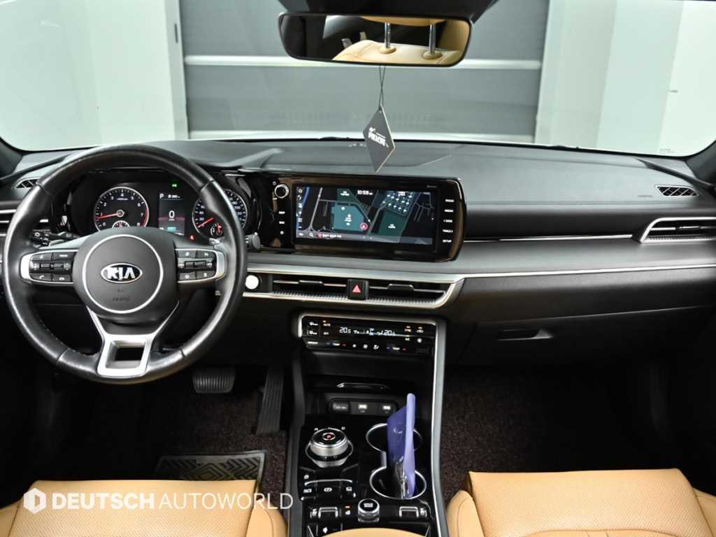 Kia K5 — photo 07