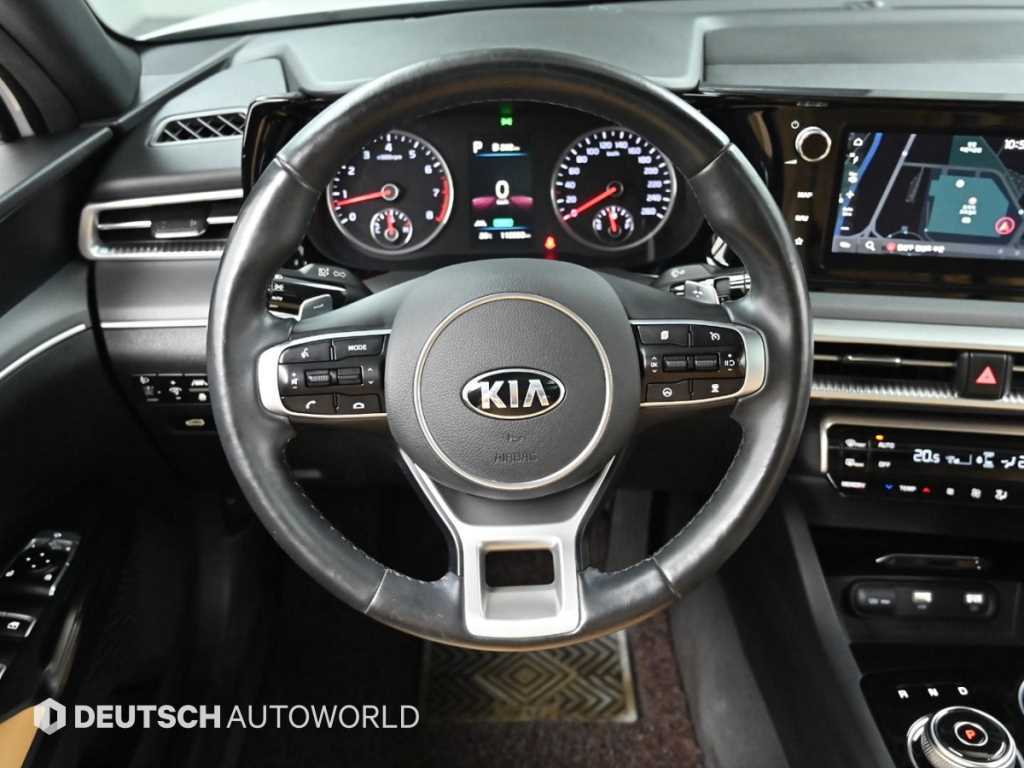 Kia K5 — photo 13