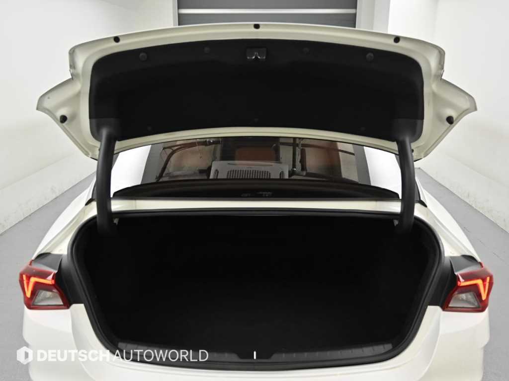 Kia K5 — photo 19