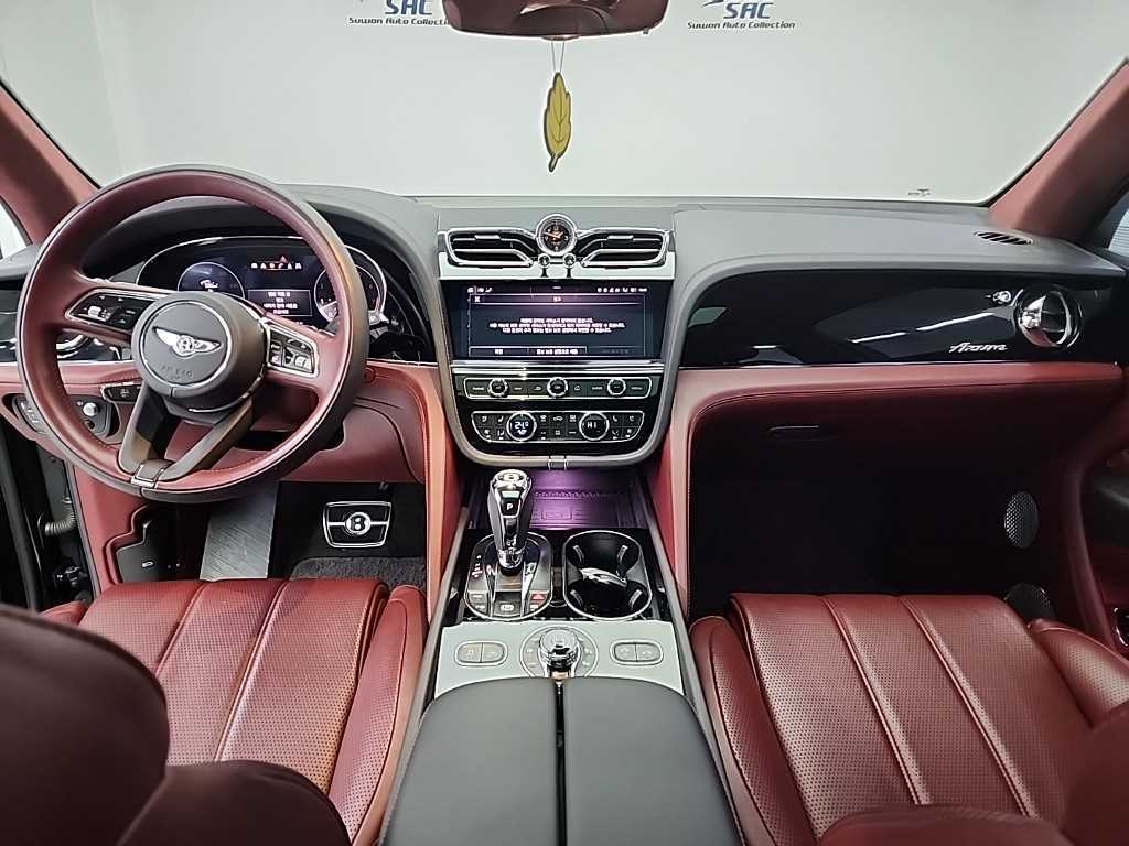 Bentley Bentayga — photo 07
