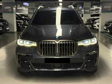 BMW X7 — photo 02