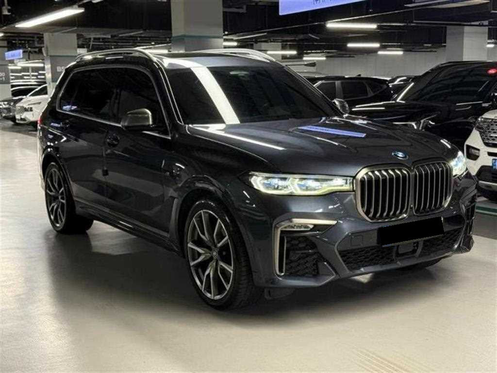BMW X7 — photo 03