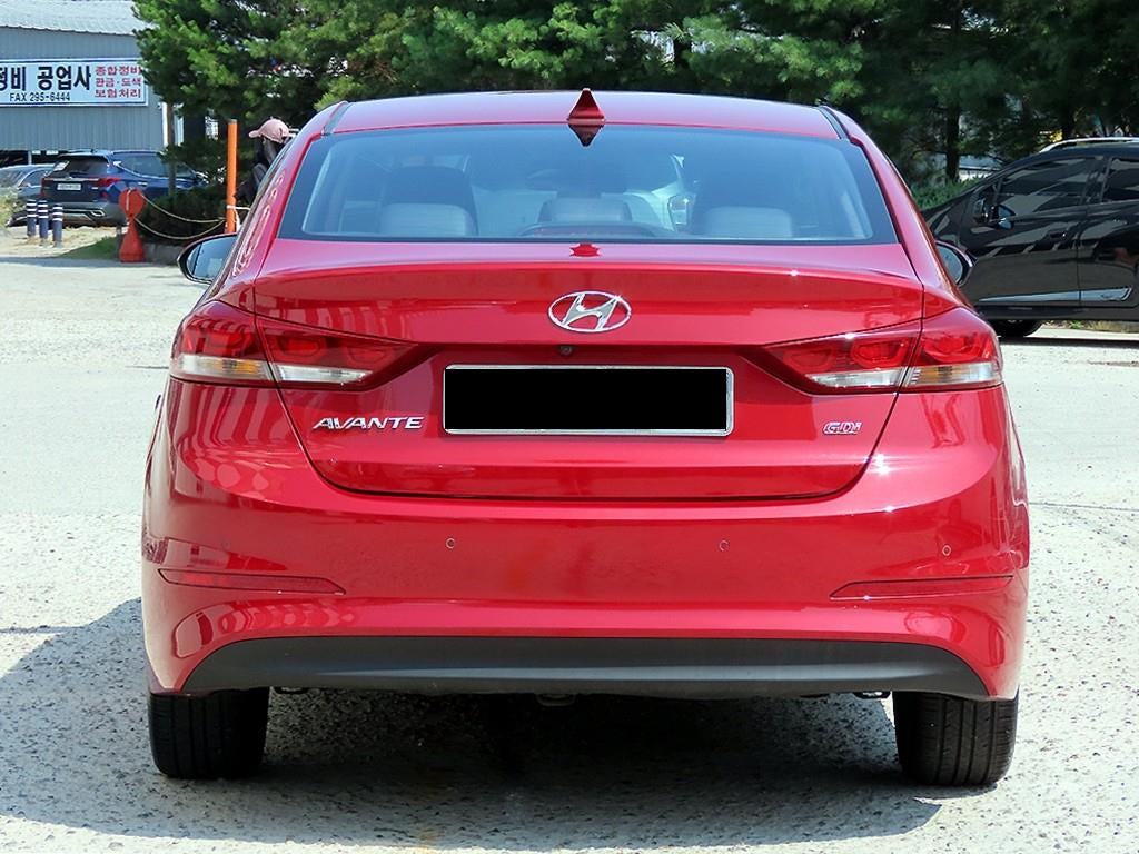 Hyundai Avante — photo 04