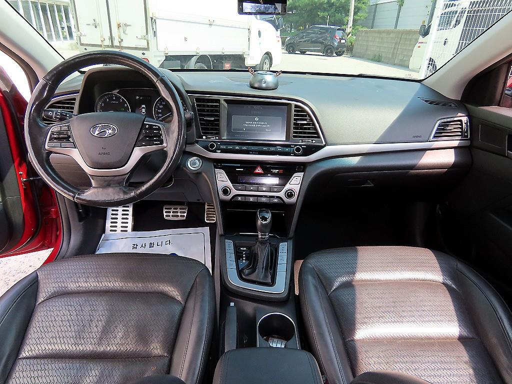 Hyundai Avante — photo 07