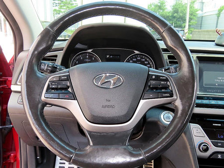 Hyundai Avante — photo 08