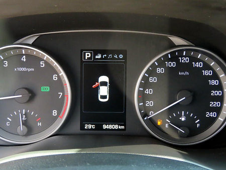 Hyundai Avante — photo 09