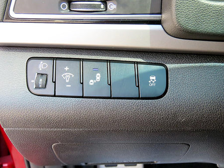 Hyundai Avante — photo 11