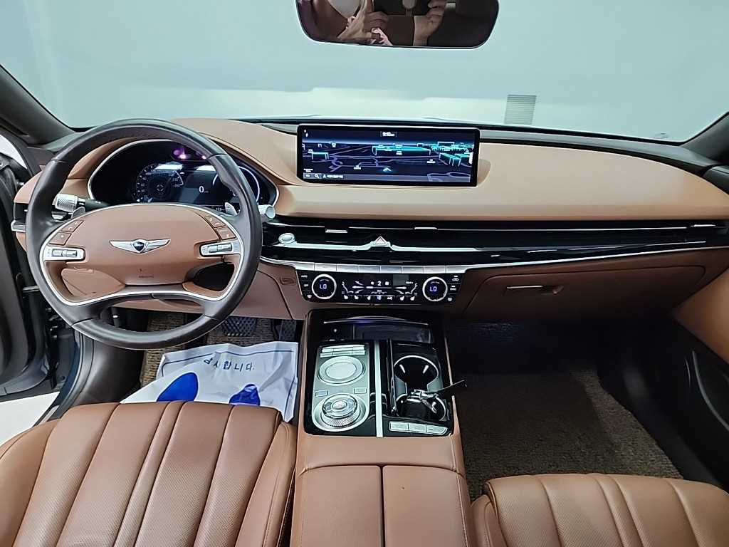 Genesis G80 — photo 07