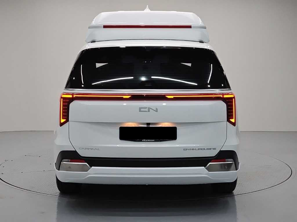 Kia Carnival — photo 03
