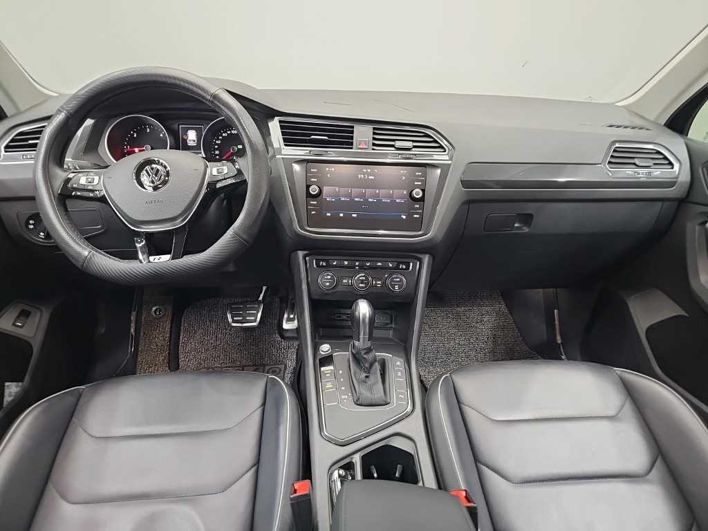 Volkswagen Tiguan — photo 07