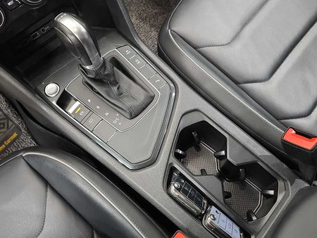 Volkswagen Tiguan — photo 08